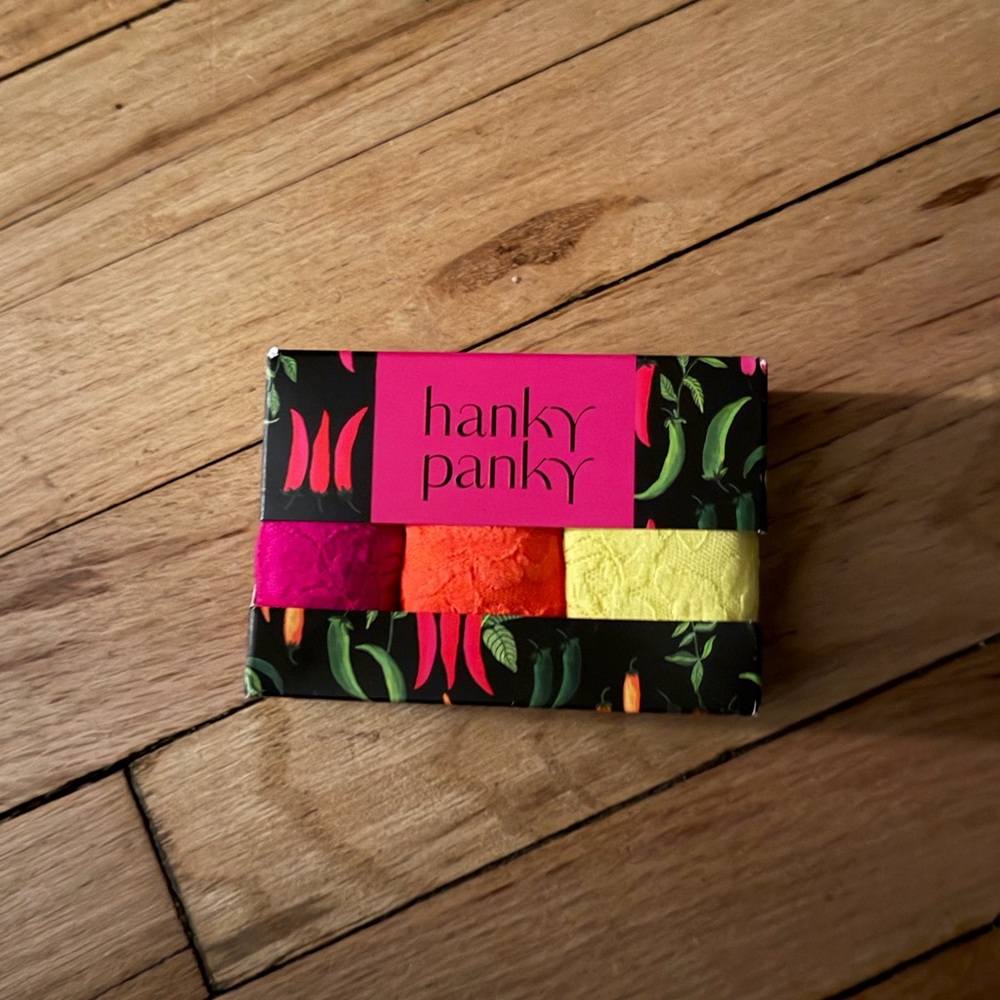 Hanky Panky Bright Lace Set